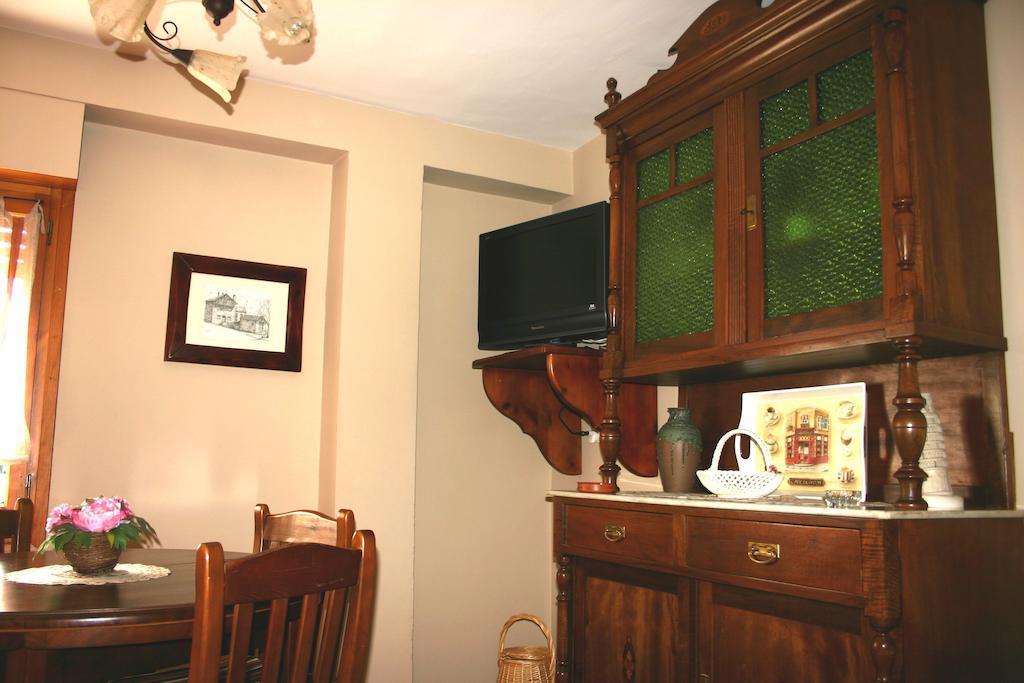 Apartamentos Casa Gallan Sarvisé Habitación foto