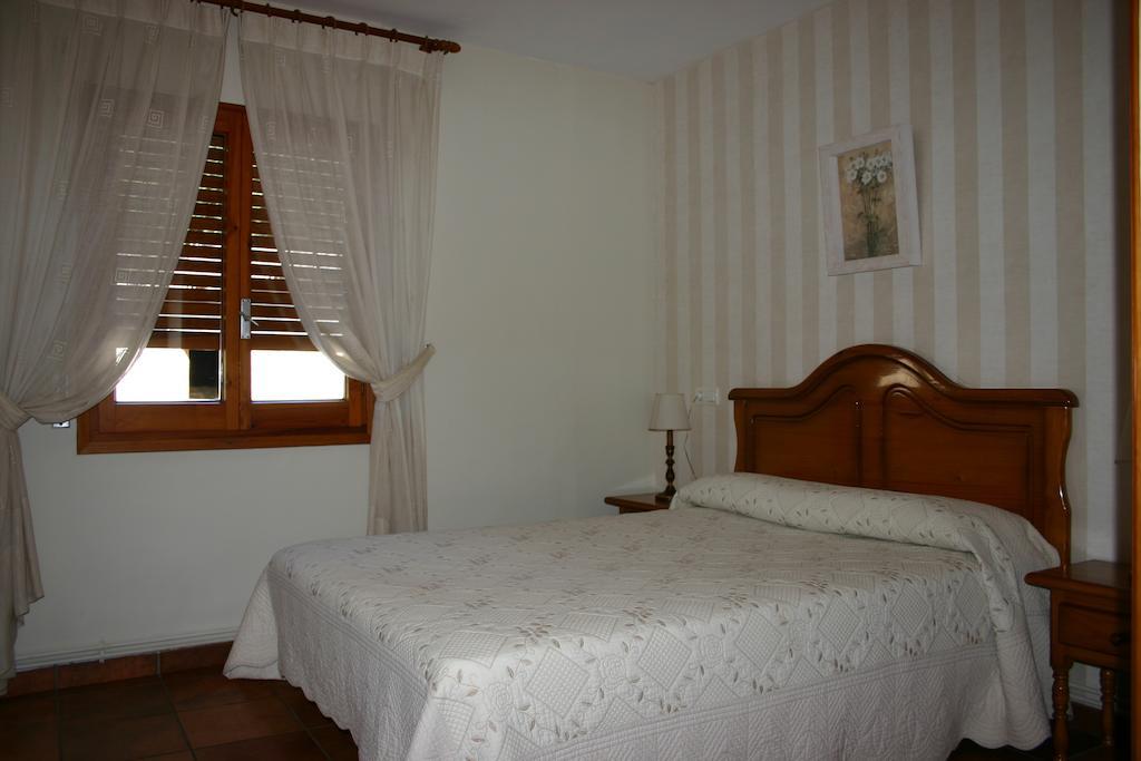 Apartamentos Casa Gallan Sarvisé Habitación foto